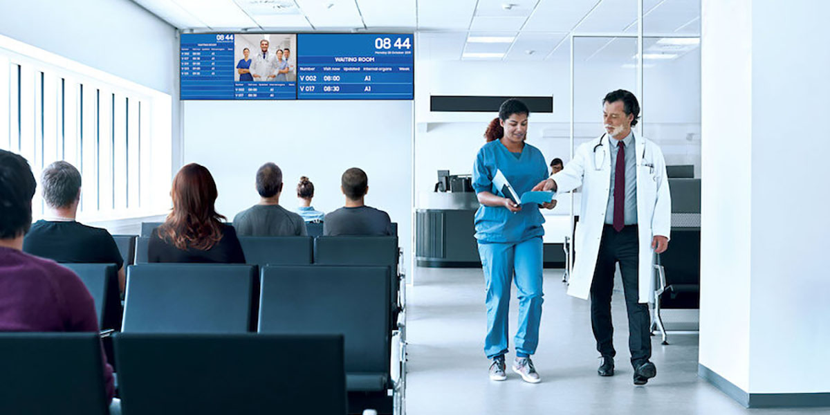 digital signage for hospitals-2